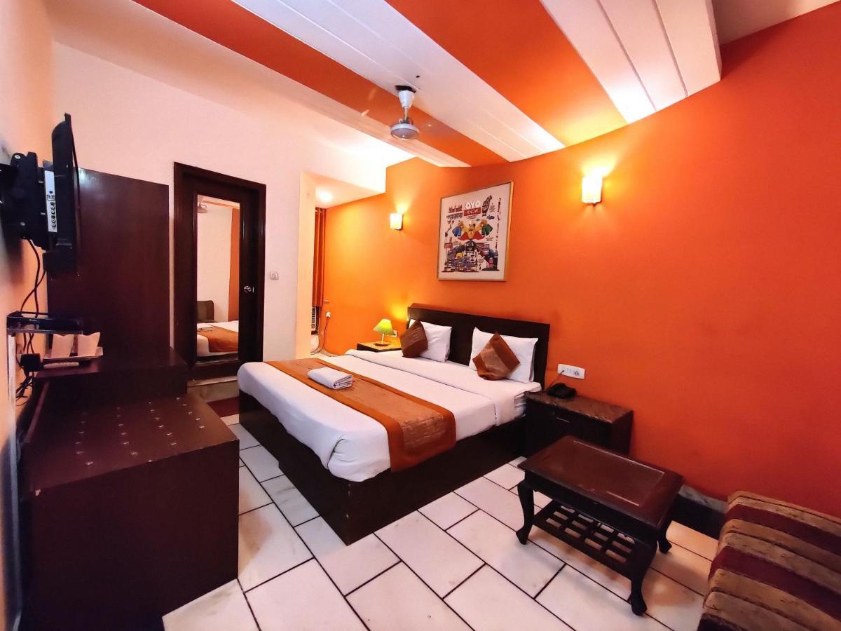 ניו דלהי Hotel Unistar מראה חיצוני תמונה