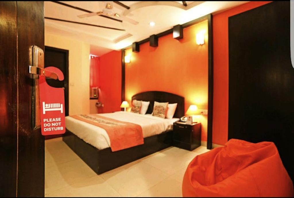 ניו דלהי Hotel Unistar מראה חיצוני תמונה