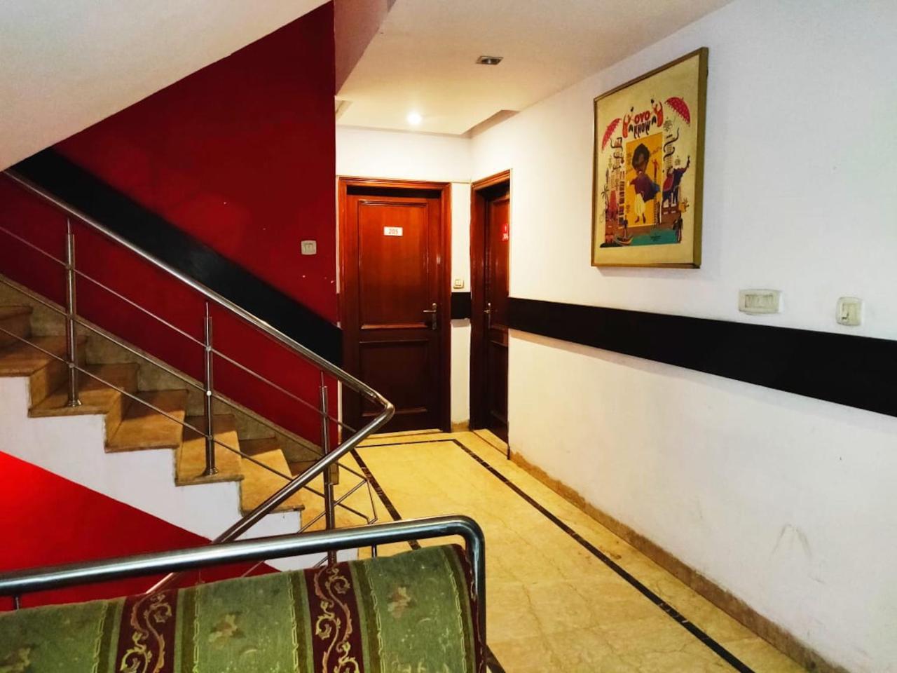ניו דלהי Hotel Unistar מראה חיצוני תמונה