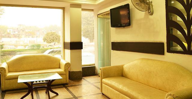 ניו דלהי Hotel Unistar מראה חיצוני תמונה