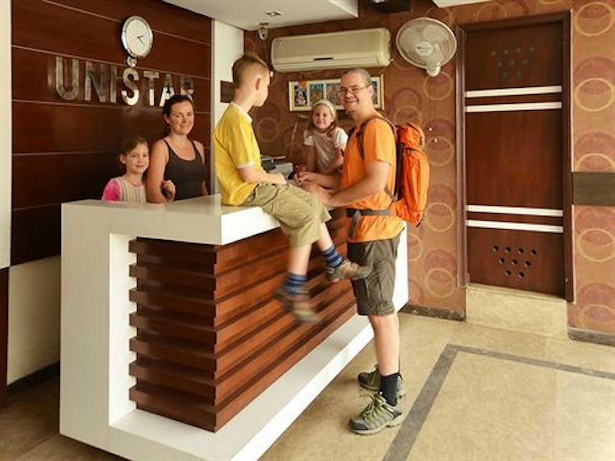 ניו דלהי Hotel Unistar מראה חיצוני תמונה