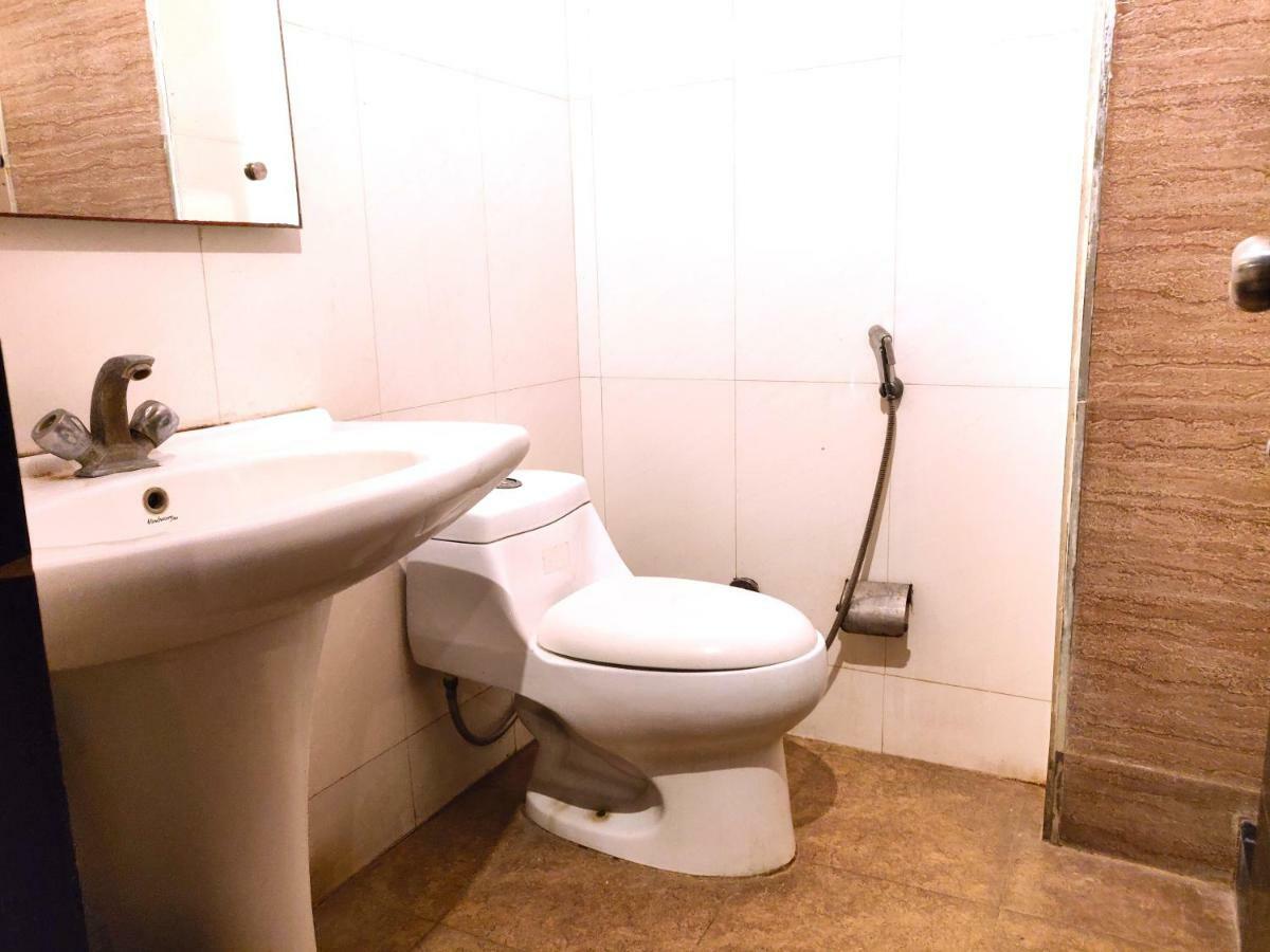 ניו דלהי Hotel Unistar מראה חיצוני תמונה