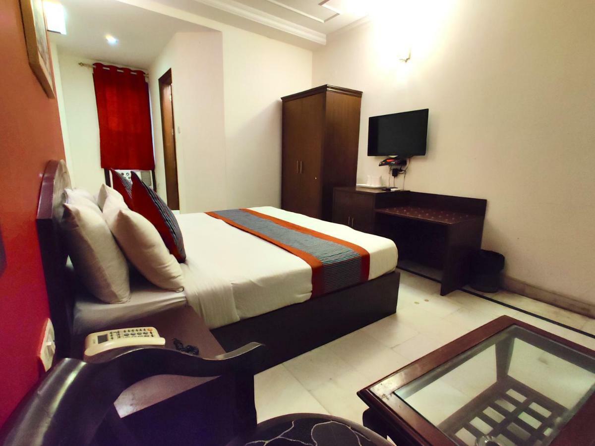 ניו דלהי Hotel Unistar מראה חיצוני תמונה