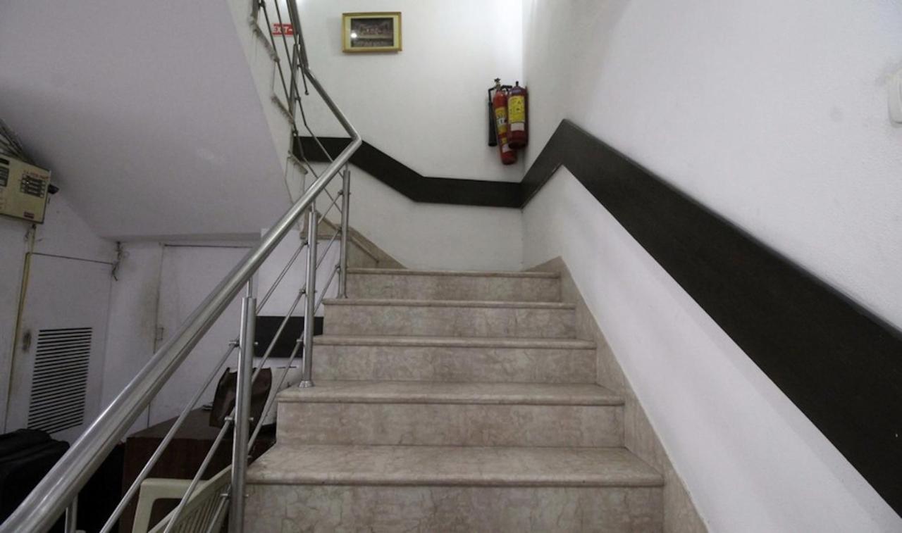 ניו דלהי Hotel Unistar מראה חיצוני תמונה