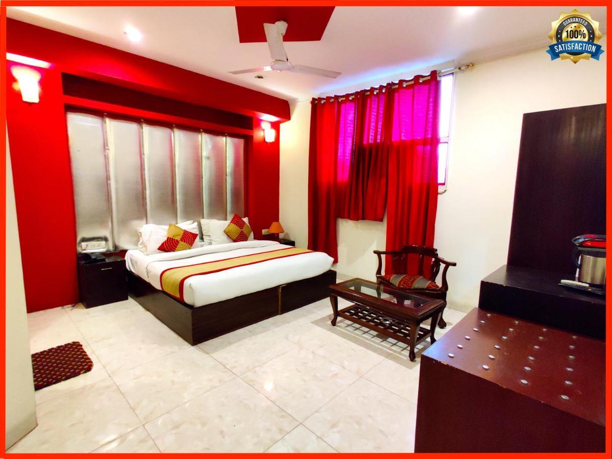 ניו דלהי Hotel Unistar מראה חיצוני תמונה
